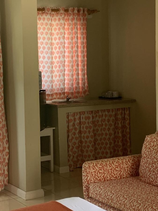 King Suite At Oceanview Resort In Jamaica - Enjoy 7 Miles Of White Sand Beach! Негрил Екстериор снимка
